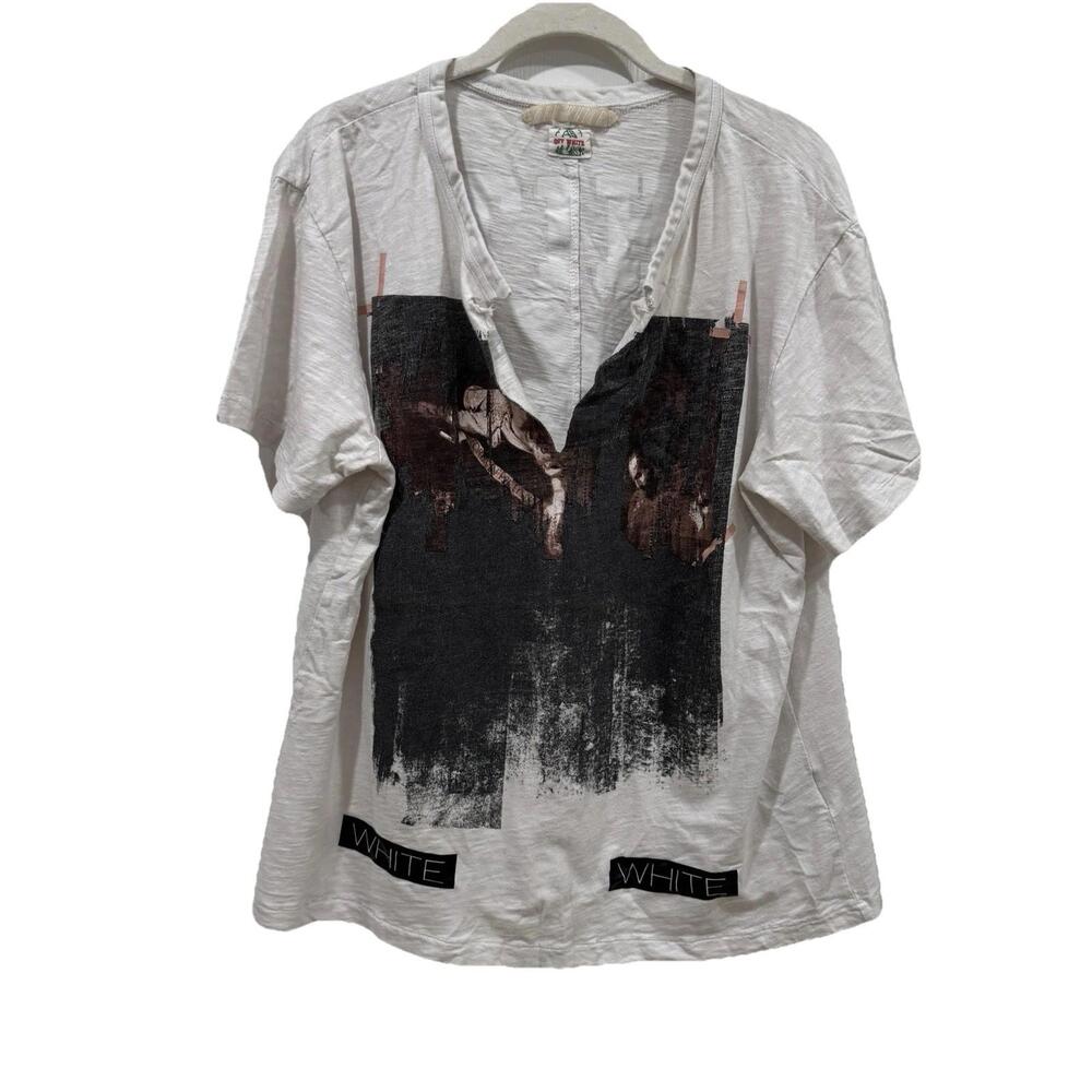 Off-White Caravaggio‎ Sample Vintage T Shirt Size  XL (cut Neck)